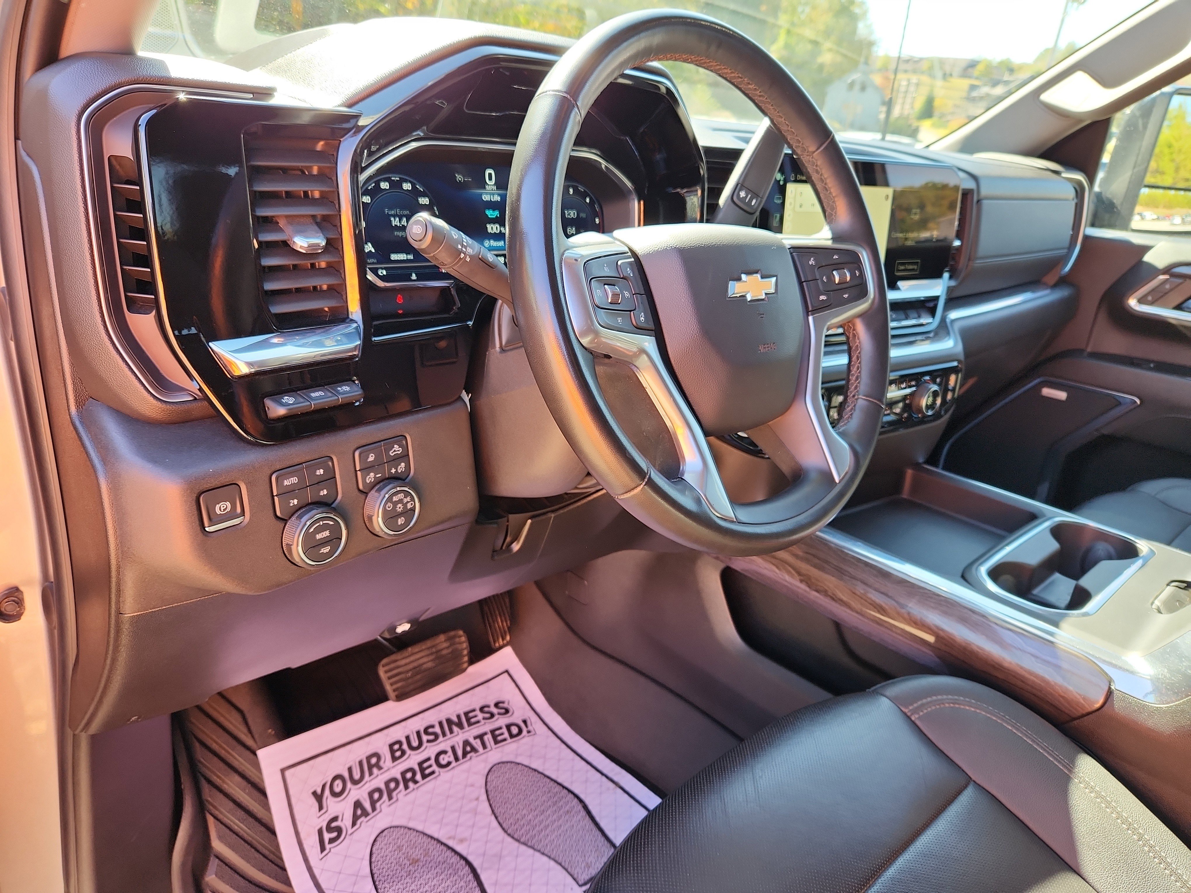 Used 2024 Chevrolet Silverado 2500 LTZ w/ LTZ Convenience Package image 15