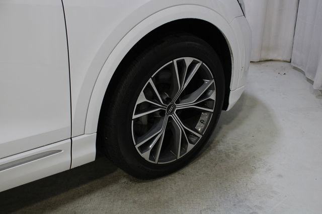 Used 2024 Audi Q8 Prestige w/ Prestige Package image 28