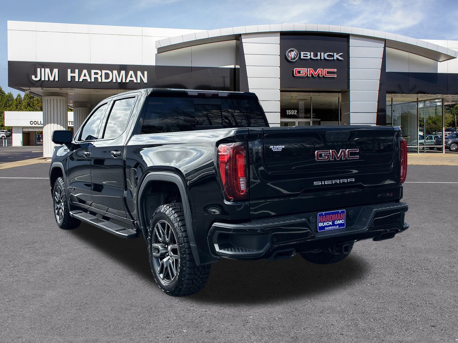 Used 2021 GMC Sierra 1500 AT4 w/ AT4 Value Package AWD/4WD image 5