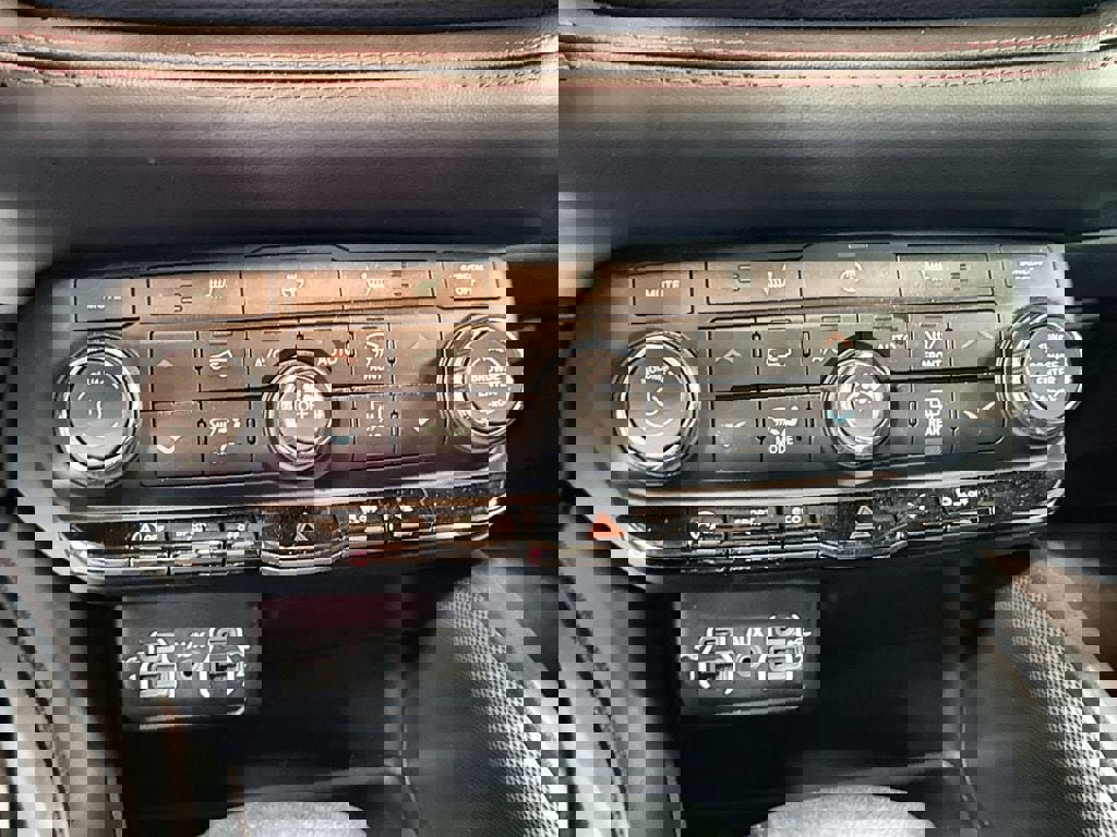 Used 2025 Dodge Durango GT image 22