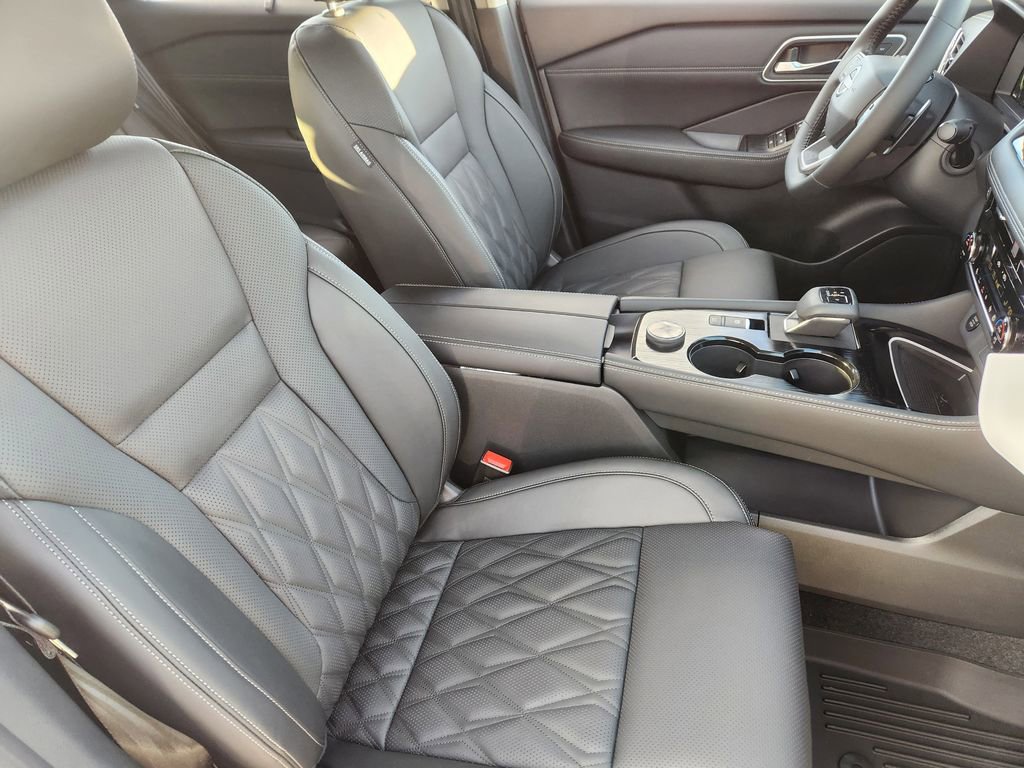 New 2026 Nissan Rogue Platinum w/ Platinum Premium Package AWD/4WD image 10