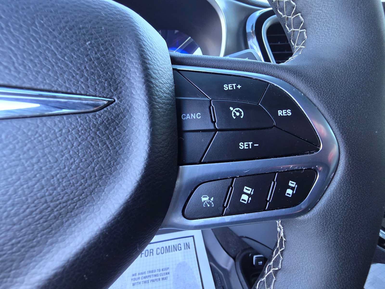 Used 2026 Chrysler Pacifica Select FWD image 20