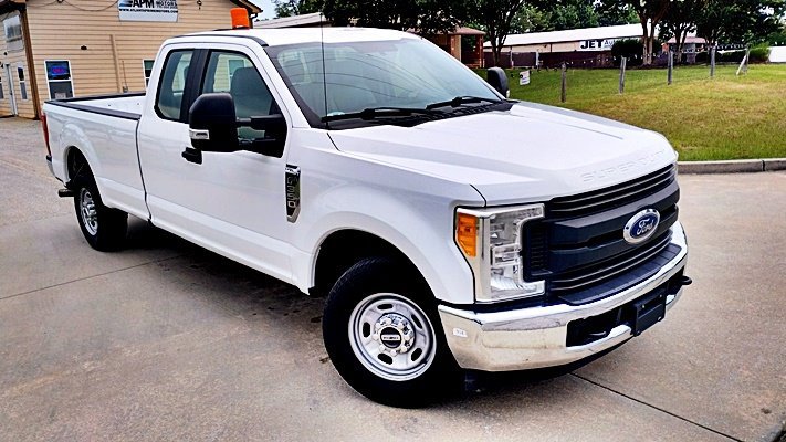 Used 2017 Ford F350 XL image 4