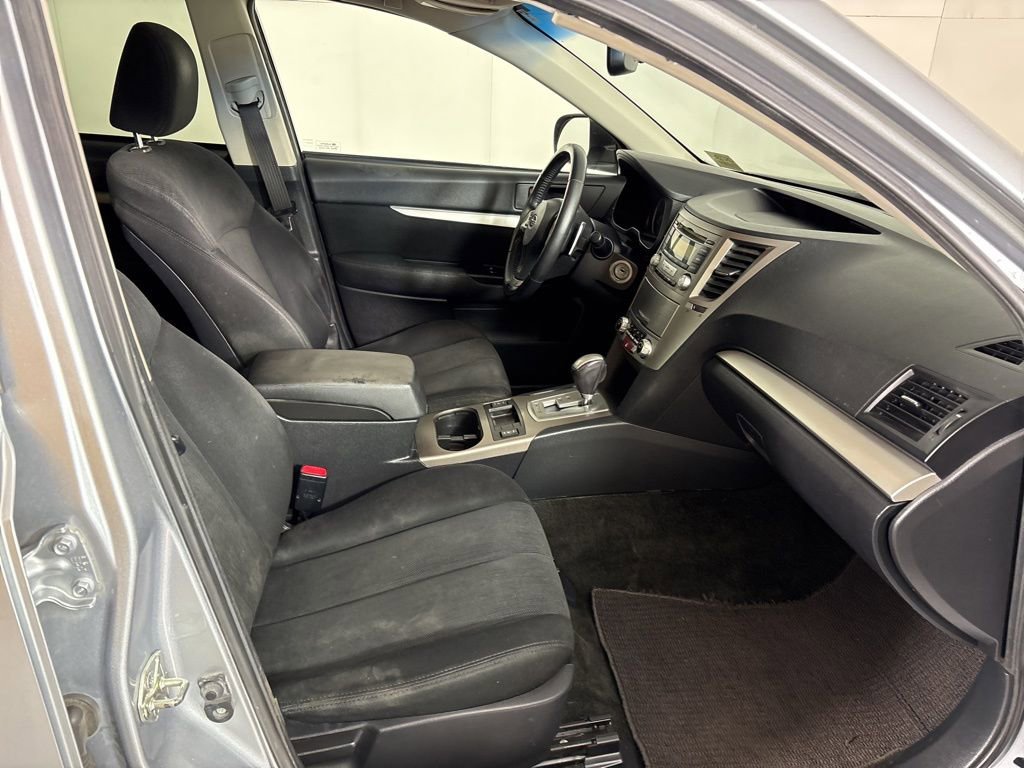 Used 2013 Subaru Outback 2.5i Premium image 14