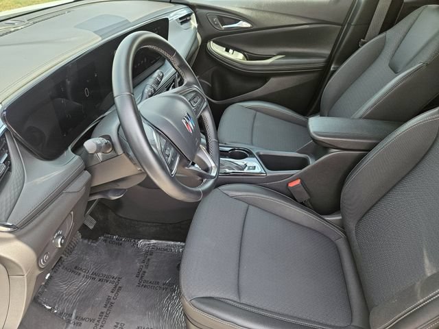 Used 2025 Buick Encore GX Preferred FWD image 13