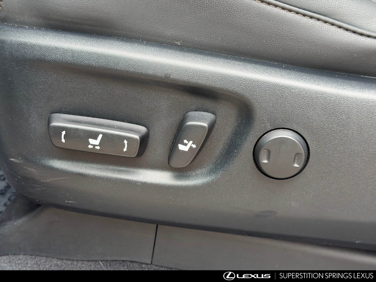 Used 2023 Lexus GX 460 Premium AWD/4WD image 16