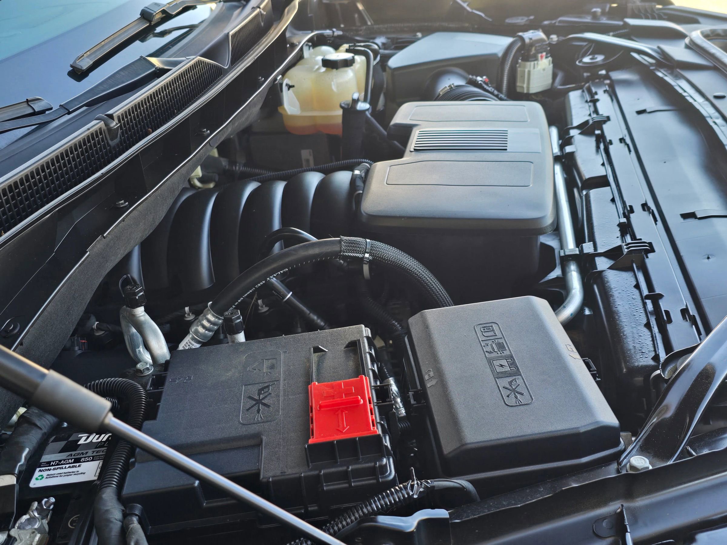 Used 2023 GMC Yukon XL SLT image 42