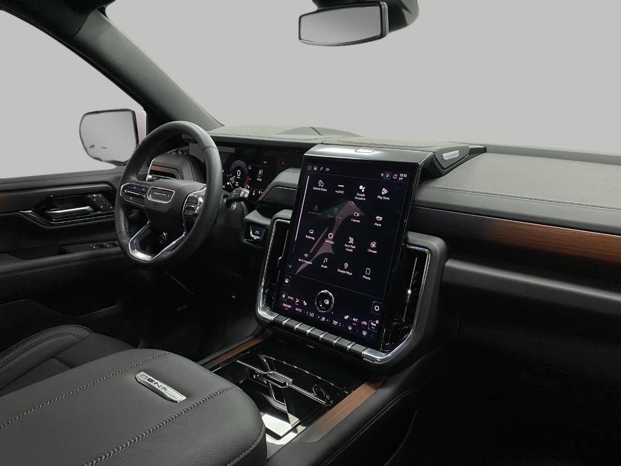 Used 2025 GMC Yukon XL Denali w/ Sun & Power Step Package image 21