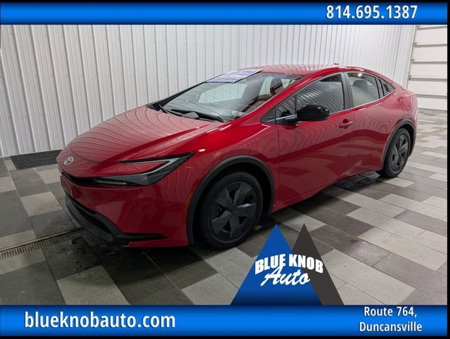 Used 2025 Toyota Prius LE FWD image 1