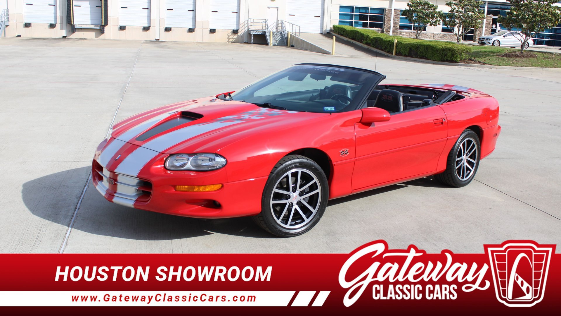 Used 2002 Chevrolet Camaro Z28 w/ SS Performance/Appearance Pkg RWD image 1