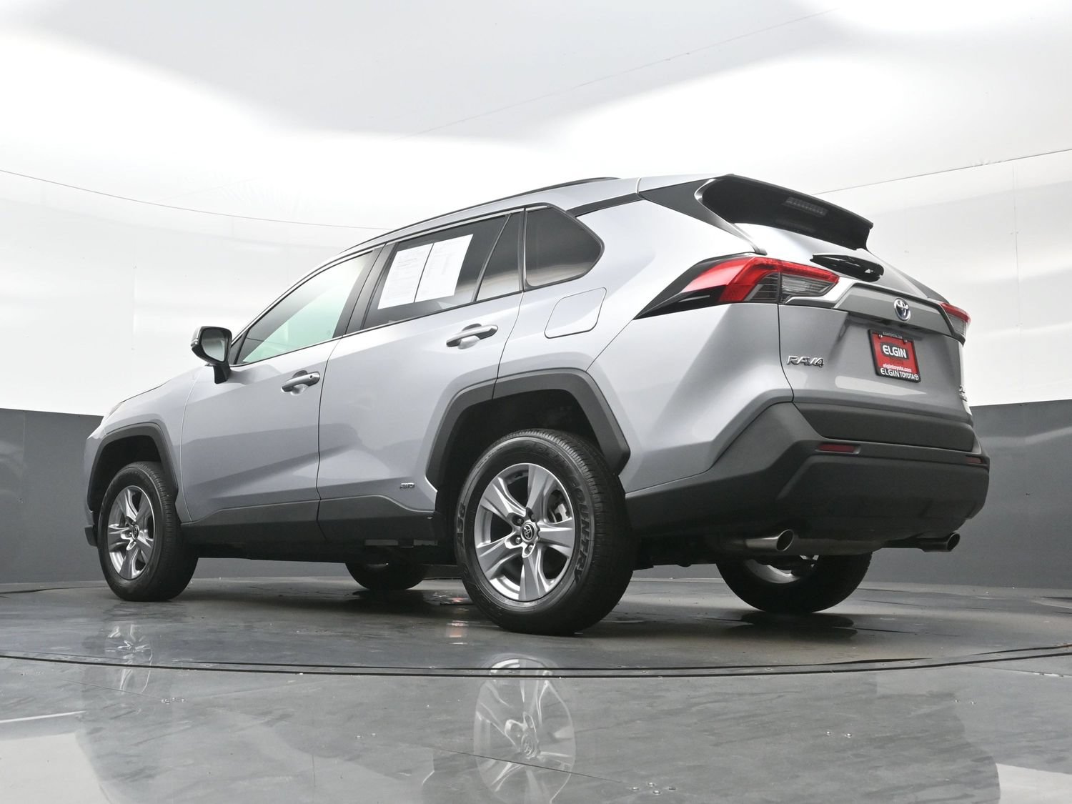 Used 2022 Toyota RAV4 XLE w/ Convenience Package AWD/4WD image 31
