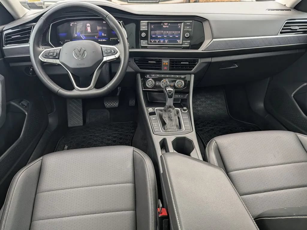 Used 2023 Volkswagen Jetta SE FWD image 19