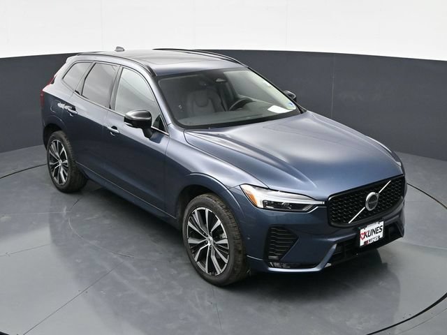 Used 2025 Volvo XC60 B5 Plus AWD/4WD image 28