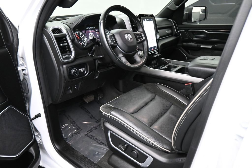 Used 2023 RAM 1500 Laramie AWD/4WD image 2