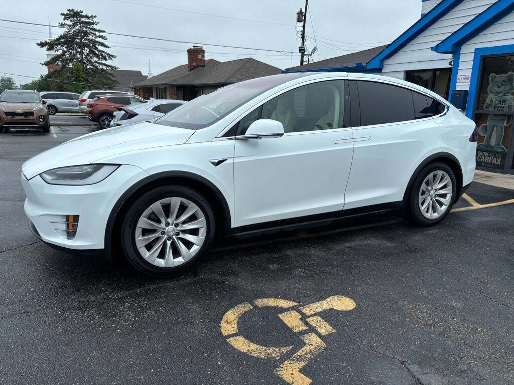 Used 2018 Tesla Model X 75D AWD/4WD image 4