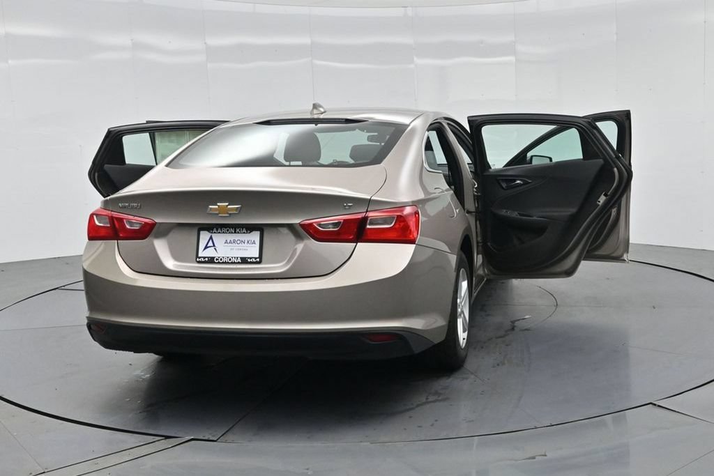 Used 2023 Chevrolet Malibu LT FWD image 37