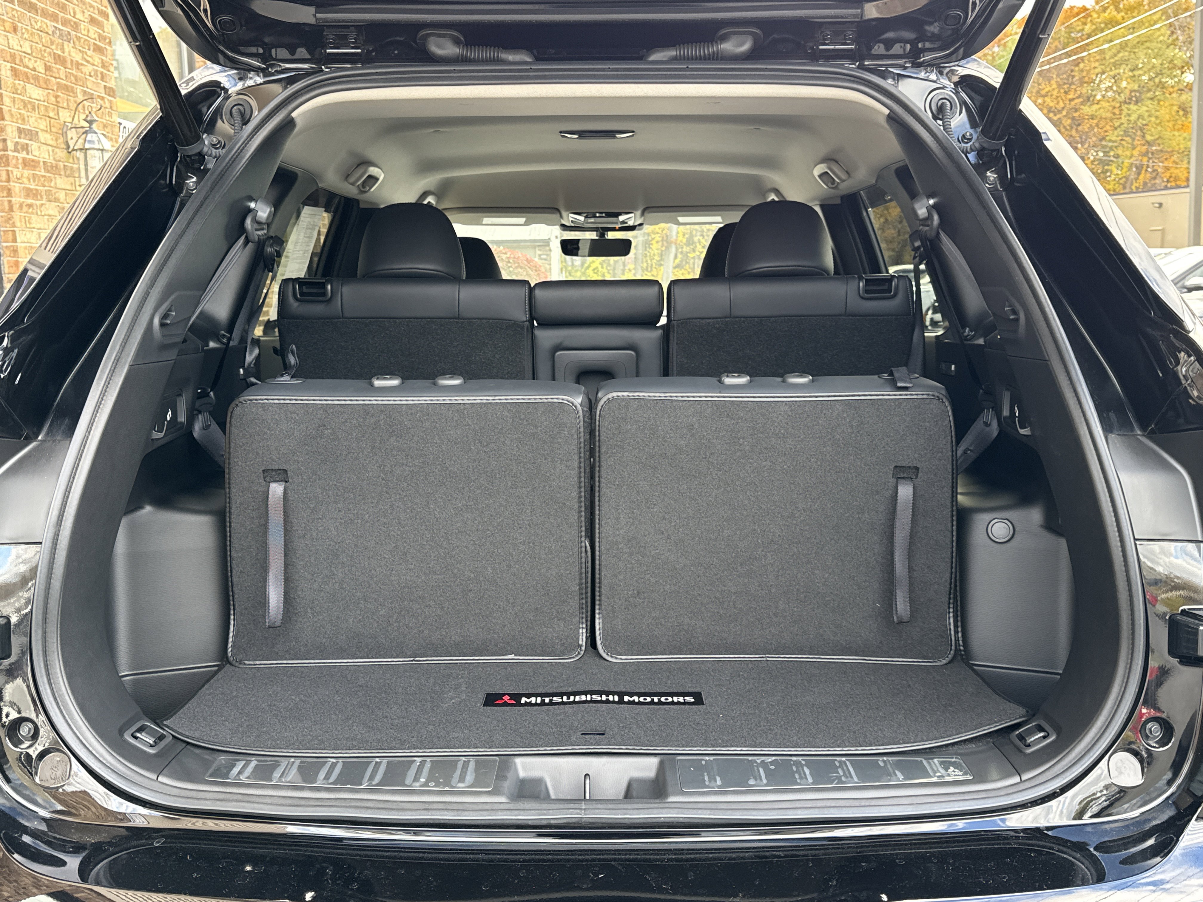 Used 2025 Mitsubishi Outlander SE AWD/4WD image 12