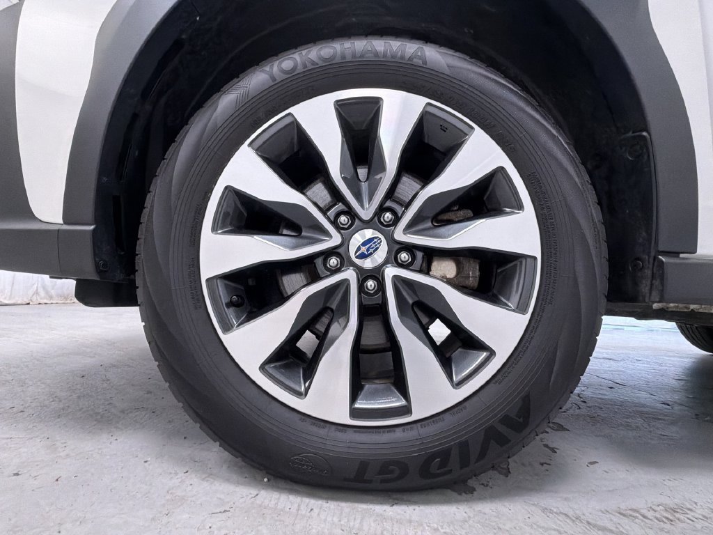 Used 2025 Subaru Outback Limited AWD/4WD image 14