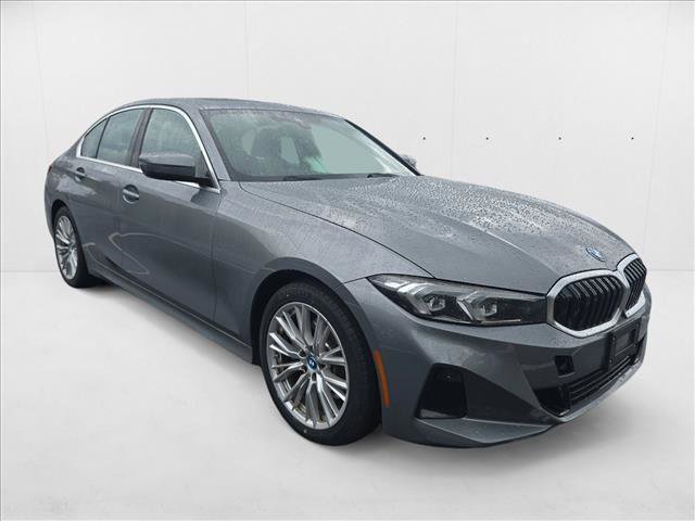 Used 2024 BMW 330e w/ Convenience Package image 3