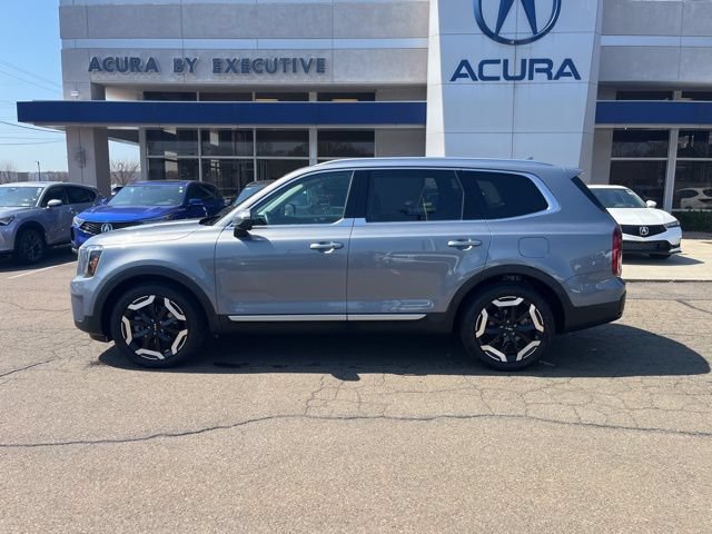 Used 2025 Kia Telluride S AWD/4WD image 5