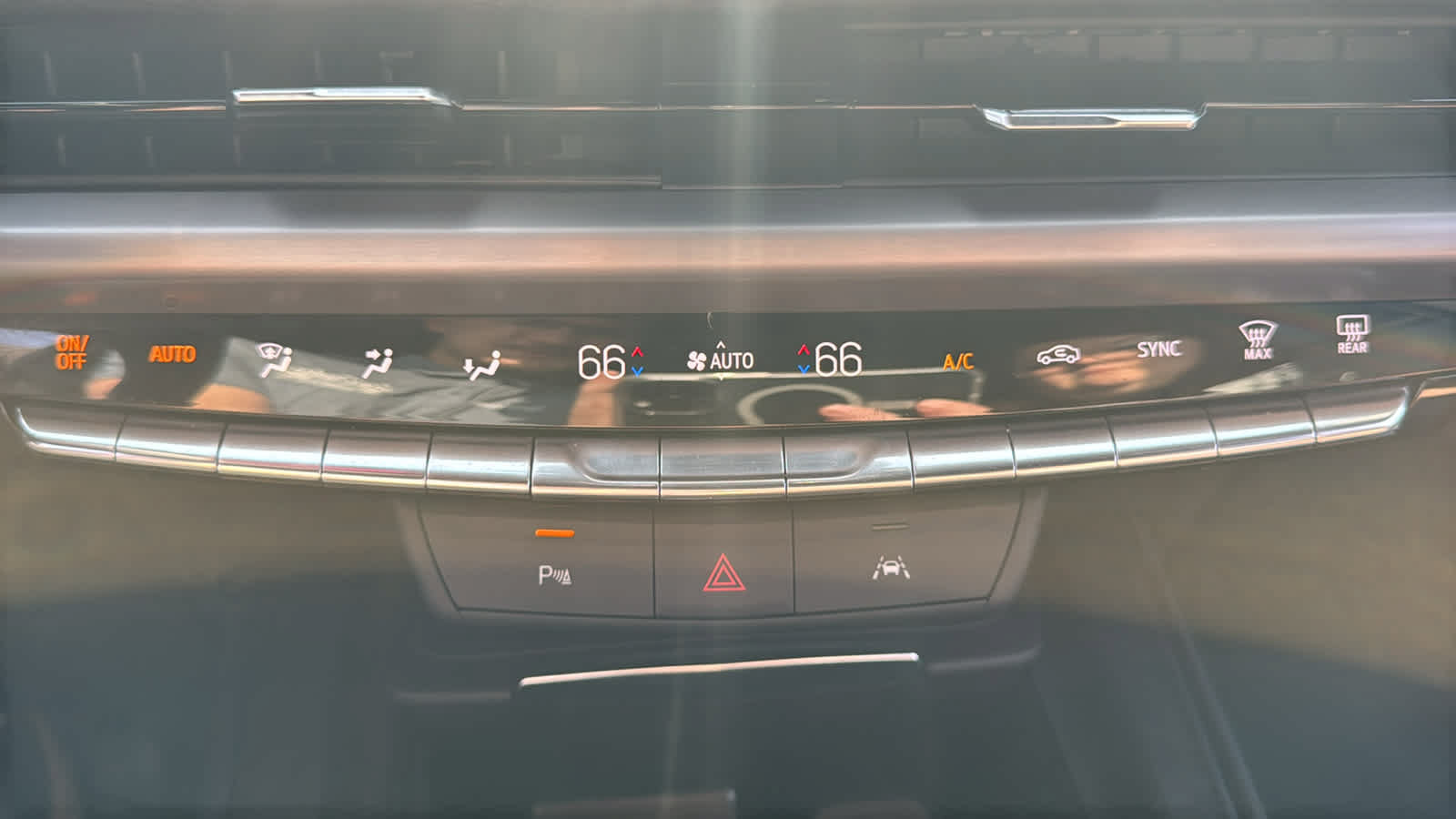 Certified 2025 Cadillac XT4 Premium Luxury AWD/4WD image 18