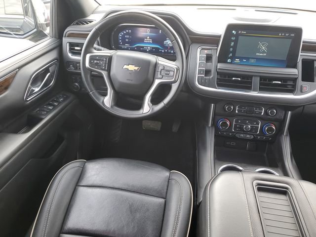 Used 2024 Chevrolet Suburban Premier AWD/4WD image 15