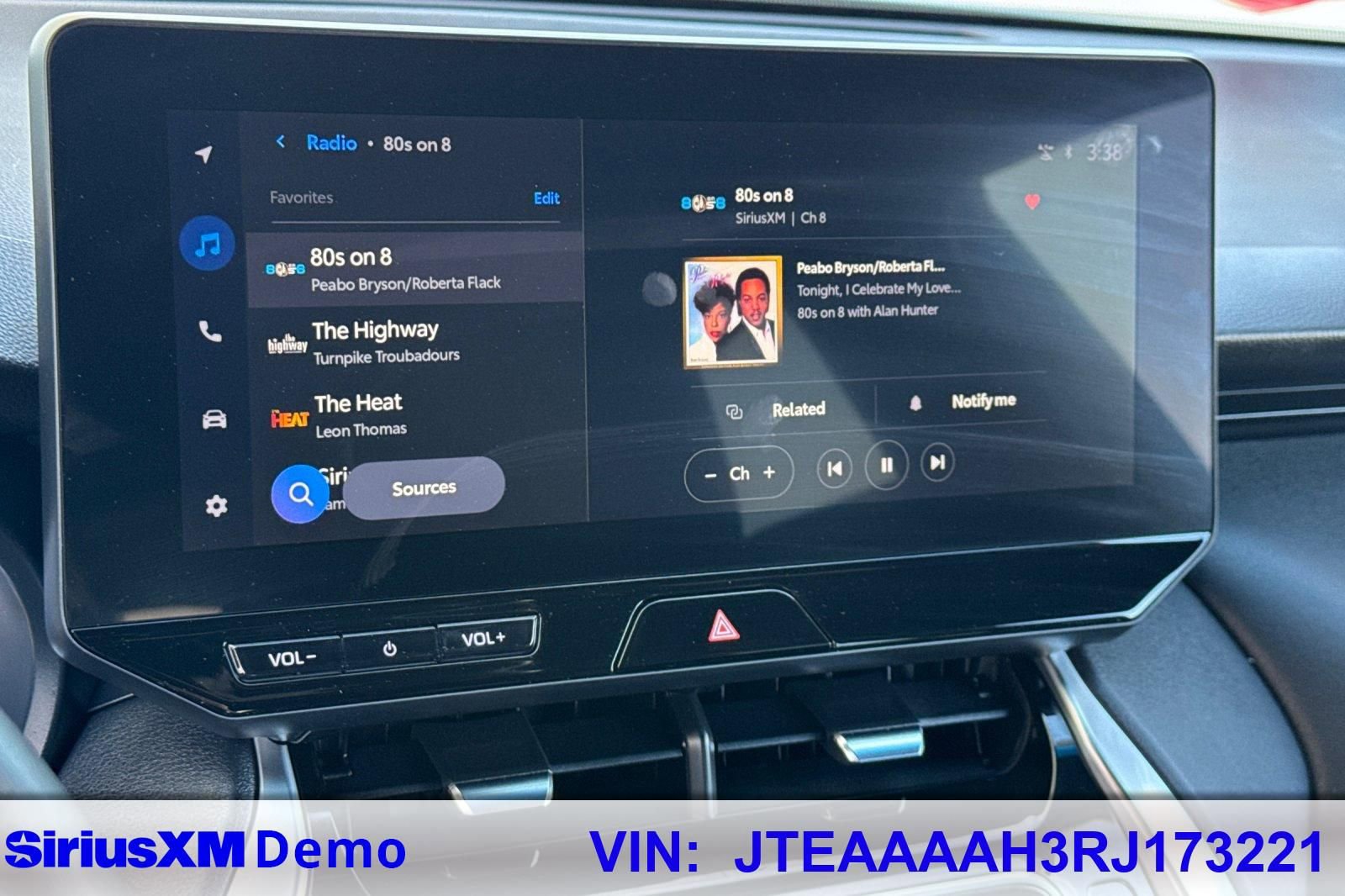 Used 2024 Toyota Venza Nightshade image 28