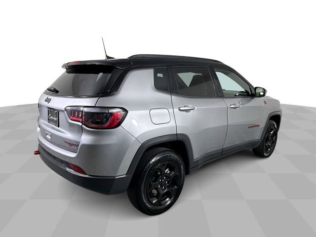 Used 2024 Jeep Compass Trailhawk image 8