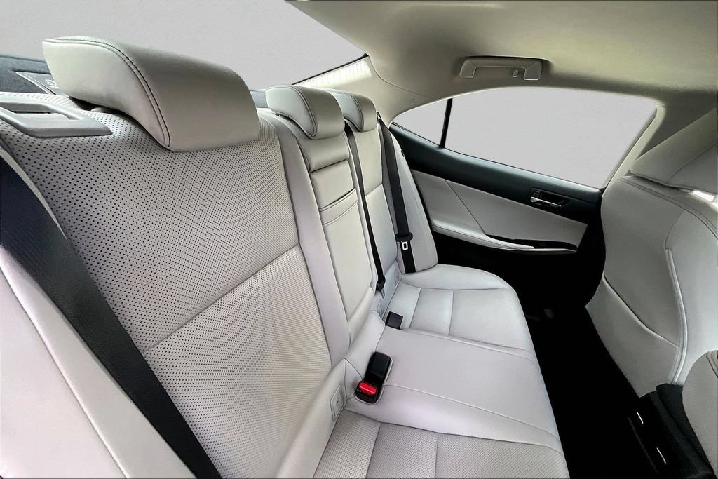 Used 2016 Lexus IS 200t RWD image 26