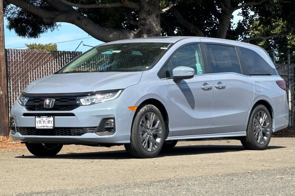 New 2026 Honda Odyssey Touring image 8