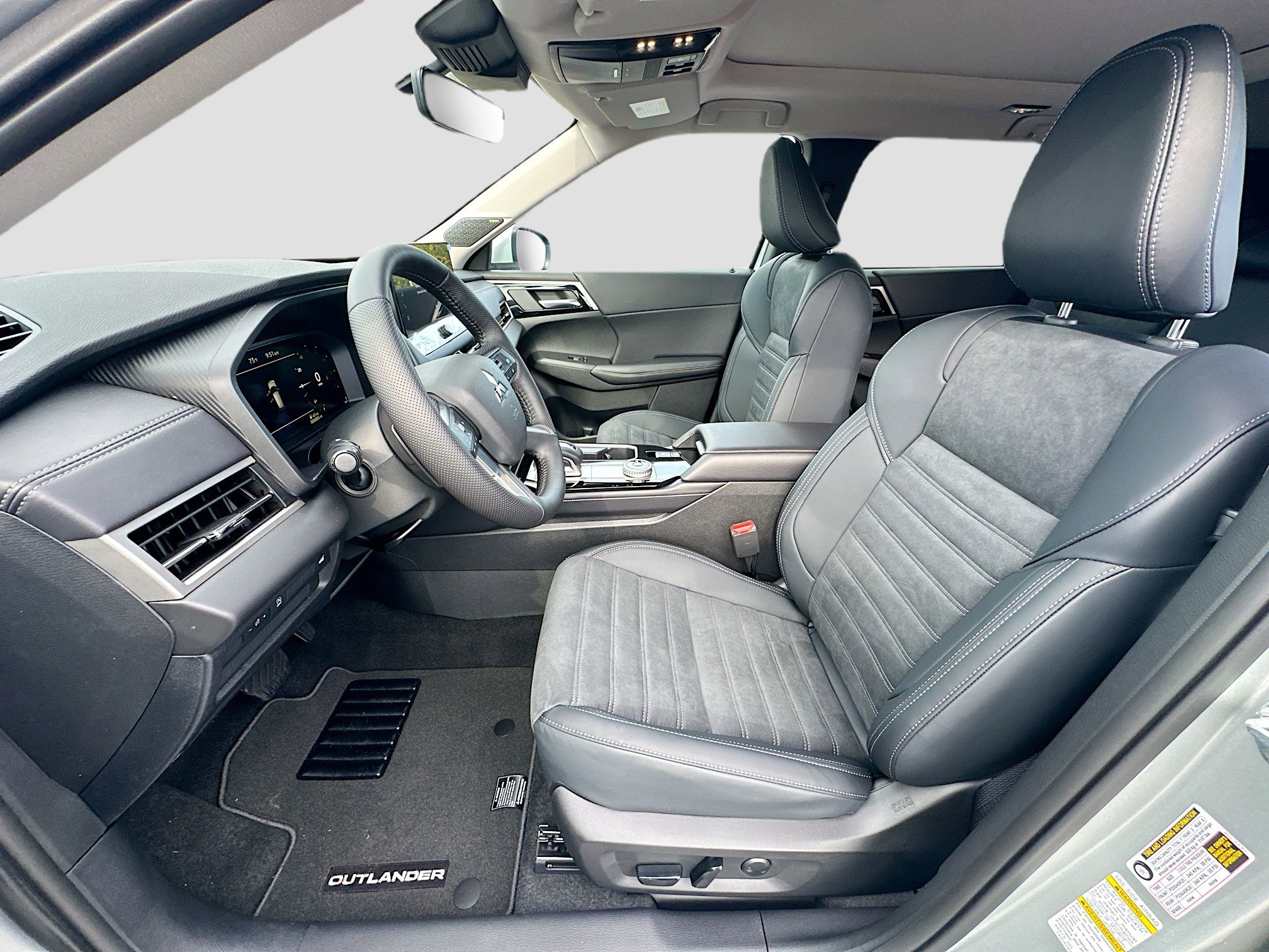 New 2026 Mitsubishi Outlander SE image 15