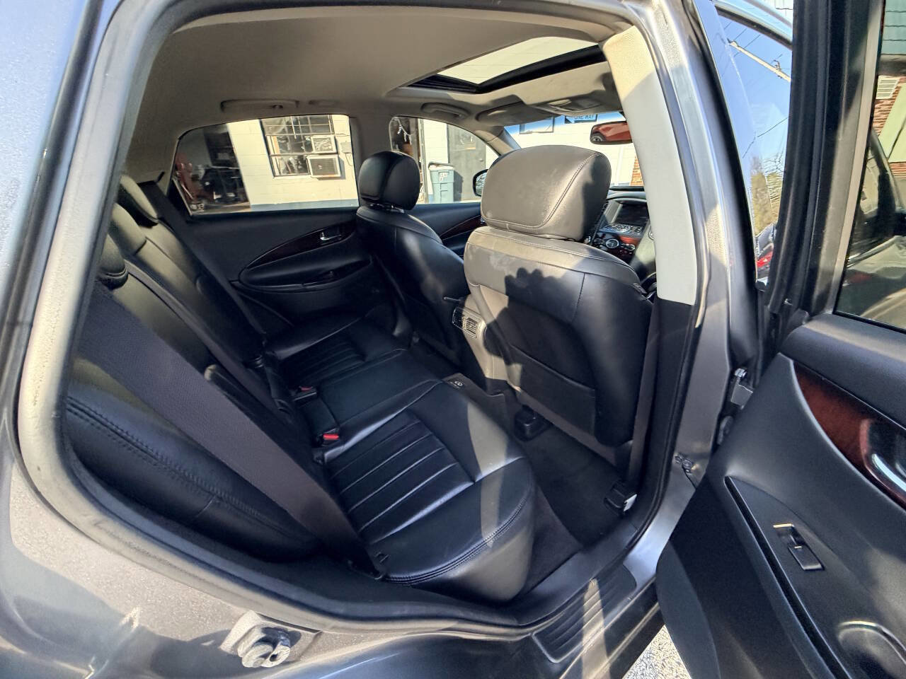 Used 2012 INFINITI EX35 Journey w/ Premium Pkg image 16