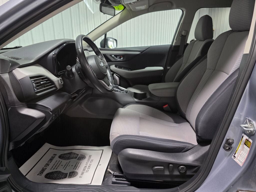 Used 2023 Subaru Outback Premium AWD/4WD image 9