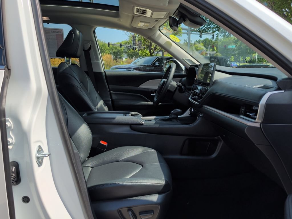 Used 2024 Toyota Grand Highlander AWD Hybrid image 37