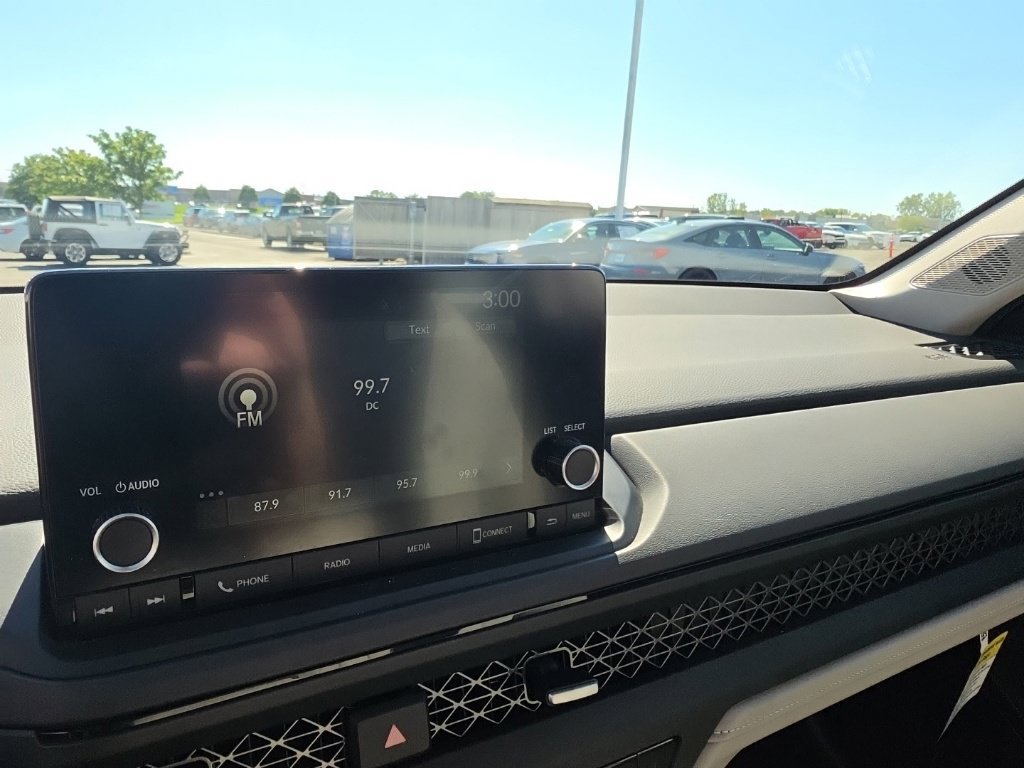 Certified 2025 Honda Accord SE image 18