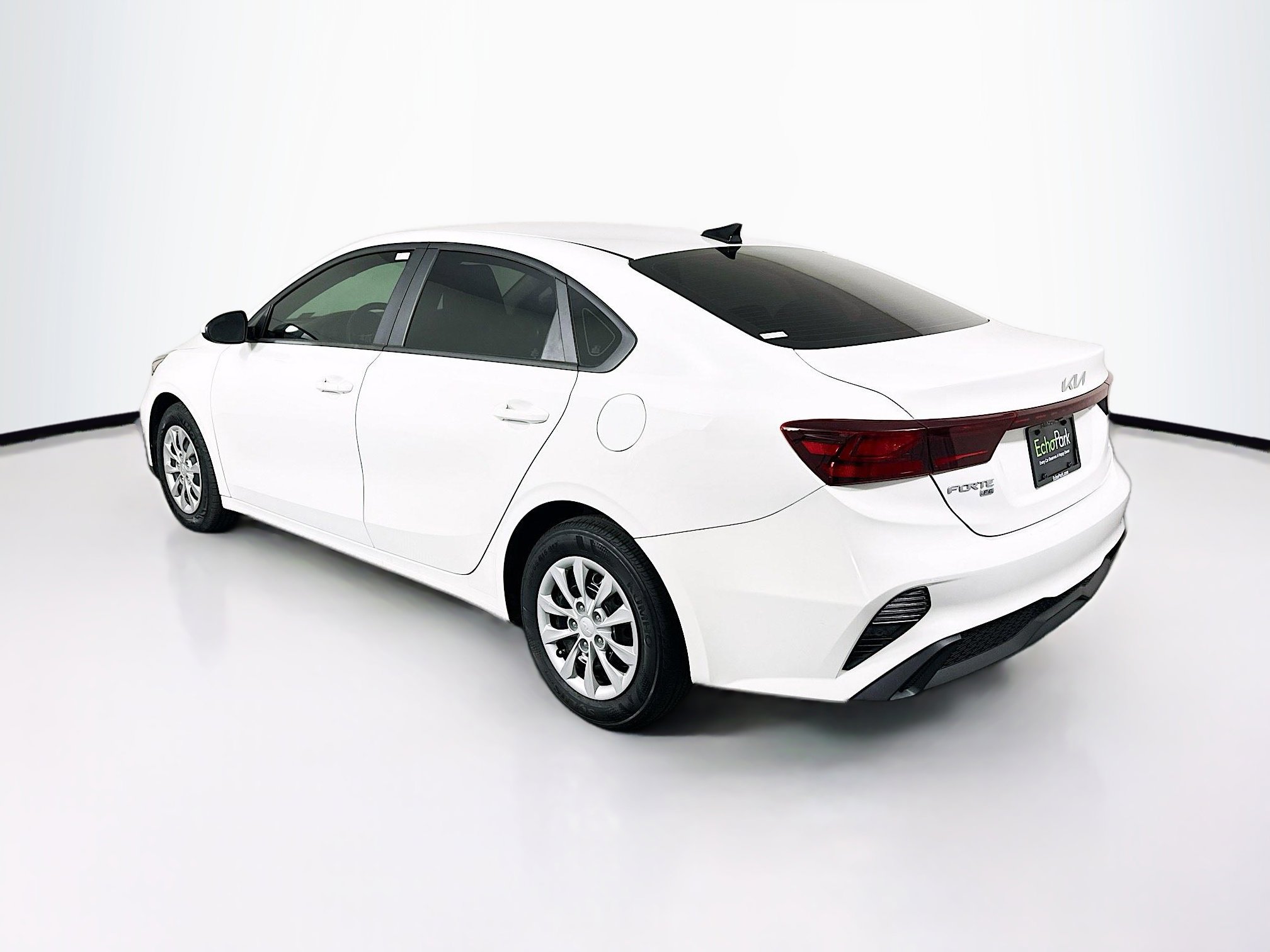 Used 2024 Kia Forte LX FWD image 5