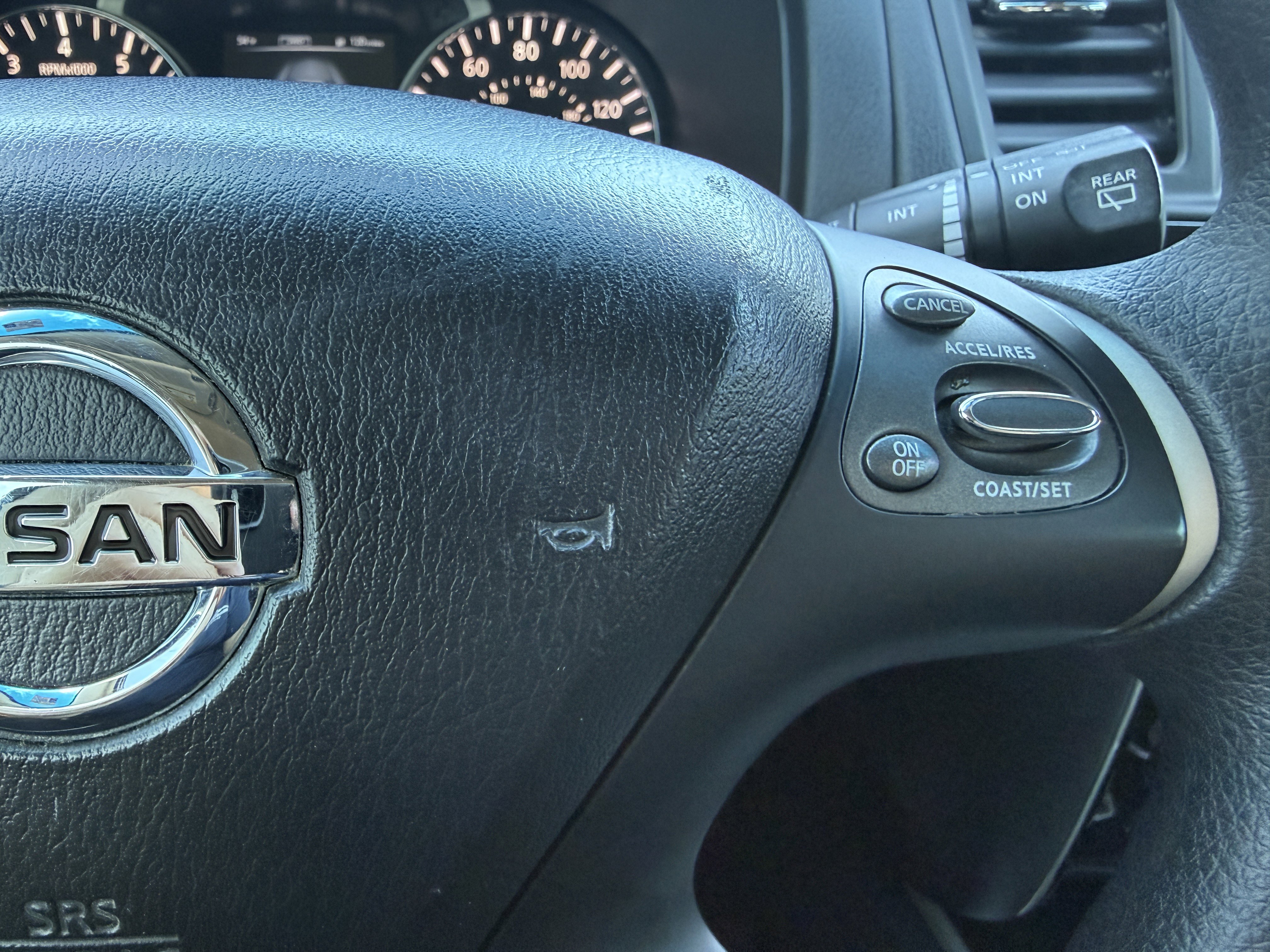 Used 2015 Nissan Pathfinder S image 28