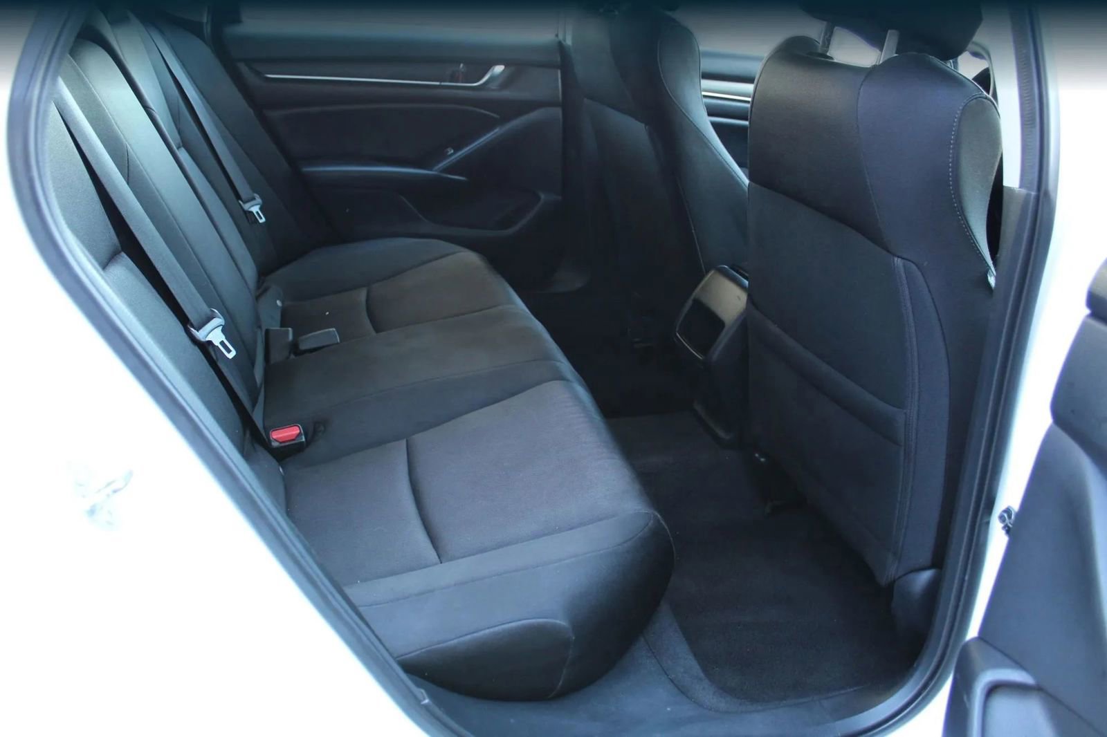 Used 2018 Honda Accord LX image 11