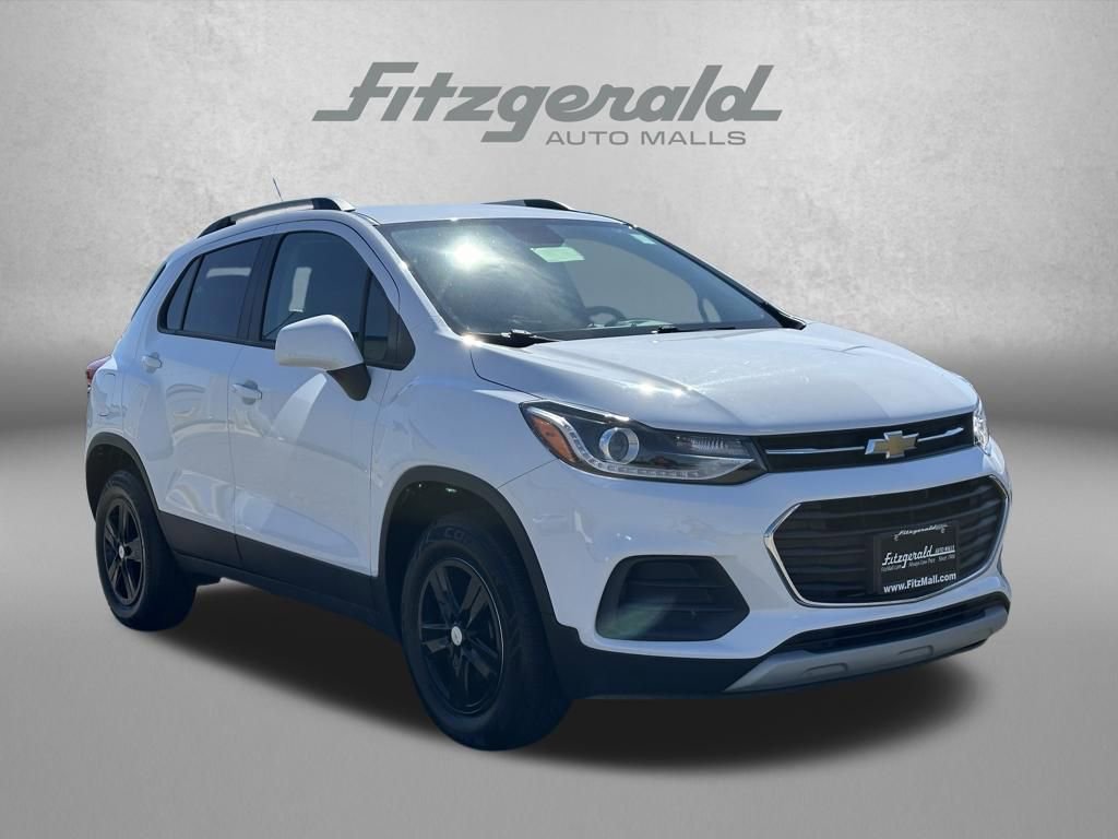 Certified 2022 Chevrolet Trax LT w/ LT Convenience Package AWD/4WD image 1