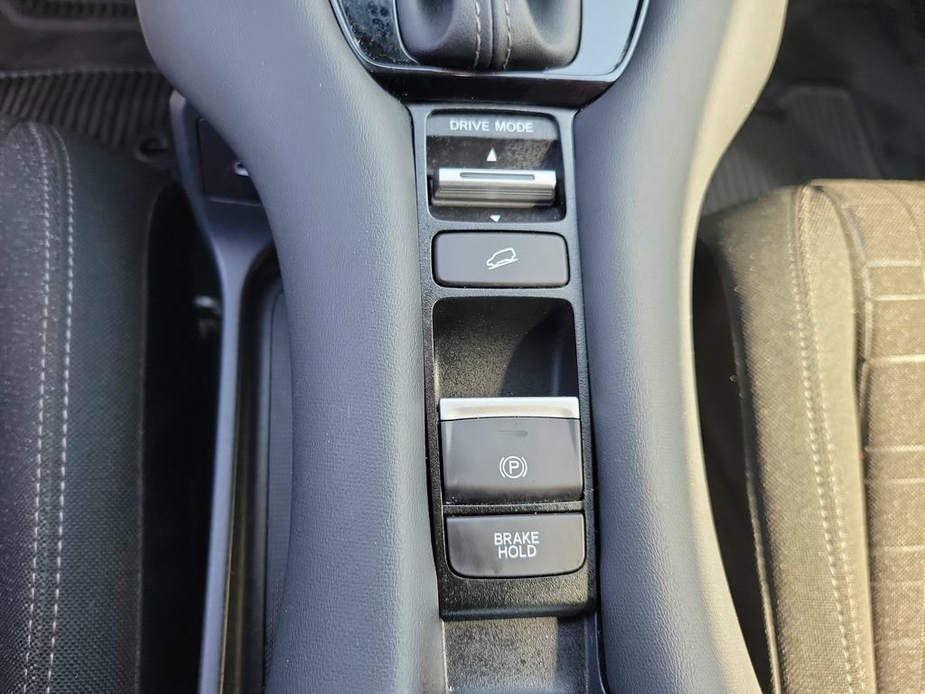 Used 2024 Honda HR-V LX image 33