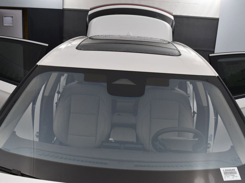 Certified 2025 Lincoln Nautilus Premier w/ Equipment Group 102A image 30