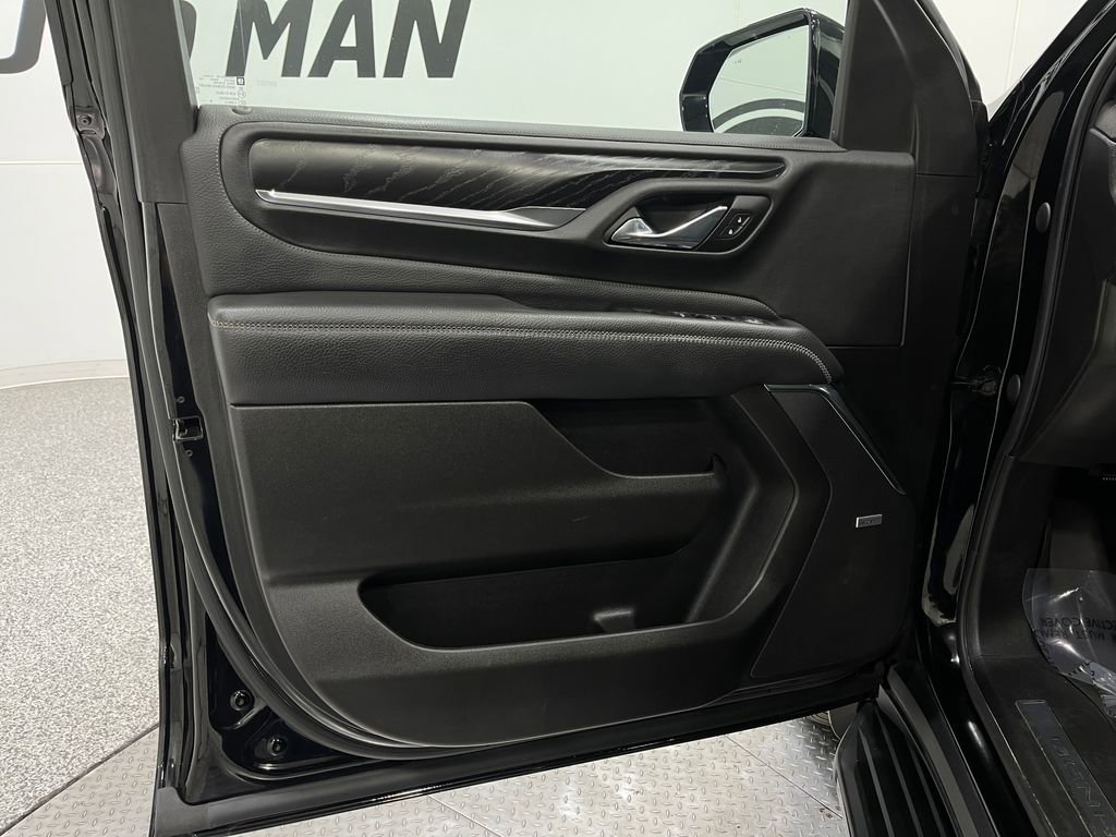 Used 2021 GMC Yukon Denali w/ Advanced Technology Package image 16