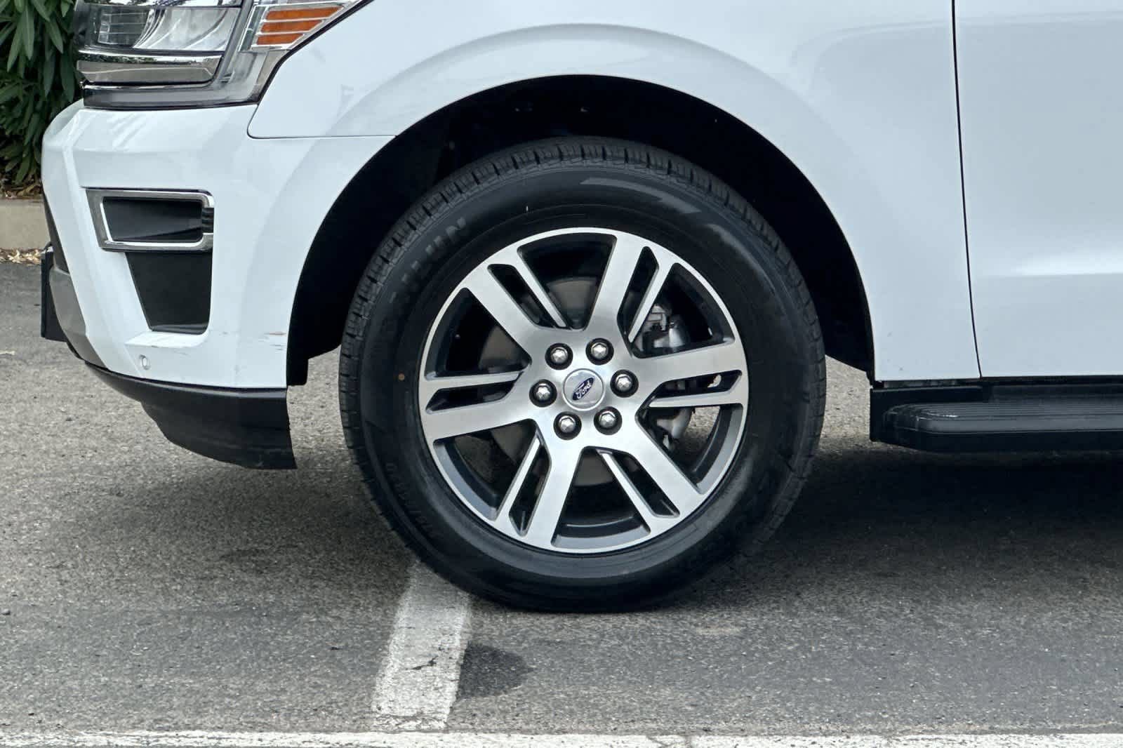 Certified 2023 Ford Expedition Max Limited AWD/4WD image 29