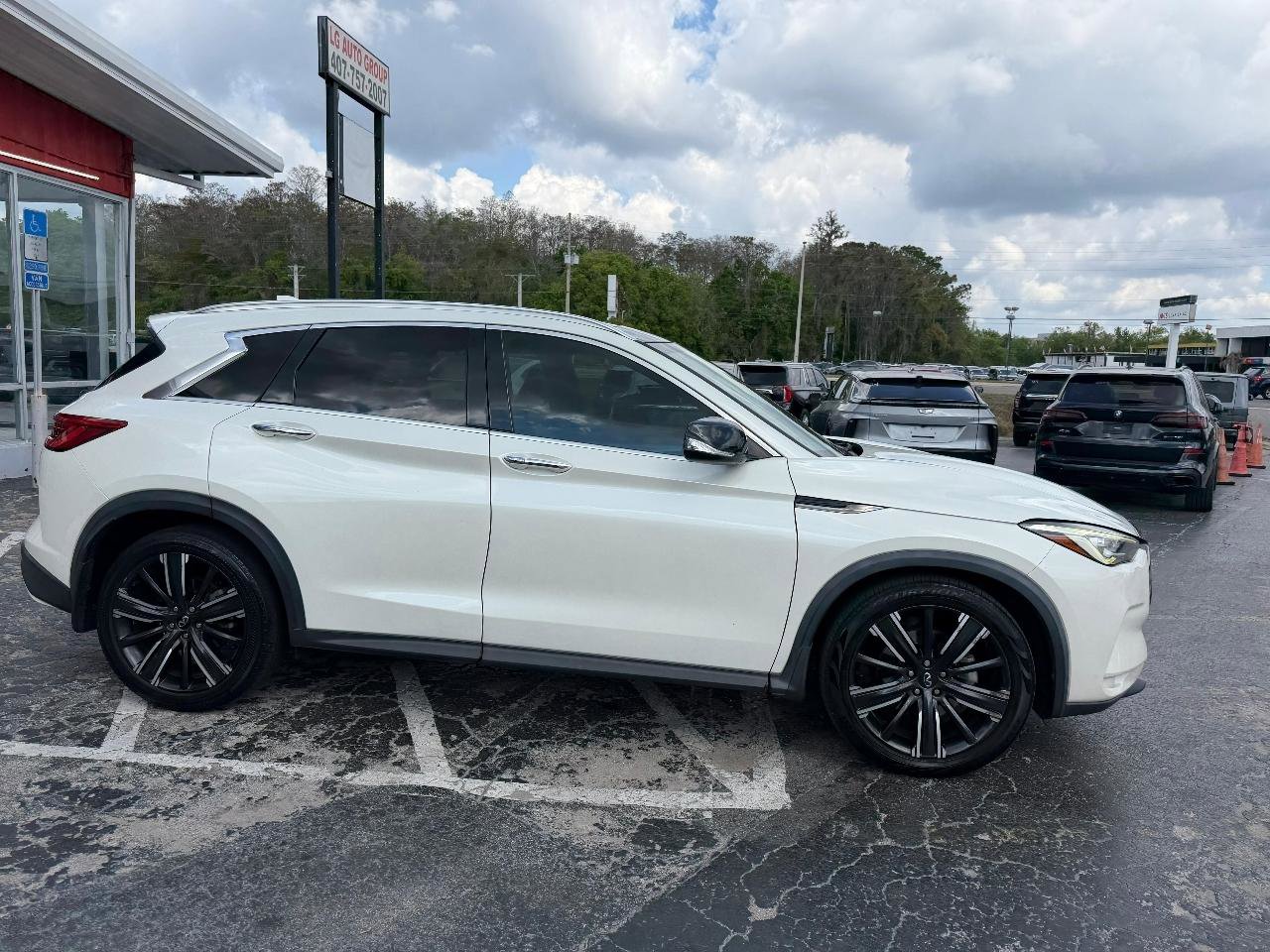 Used 2021 INFINITI QX50 Luxe w/ Appearance Package FWD image 8