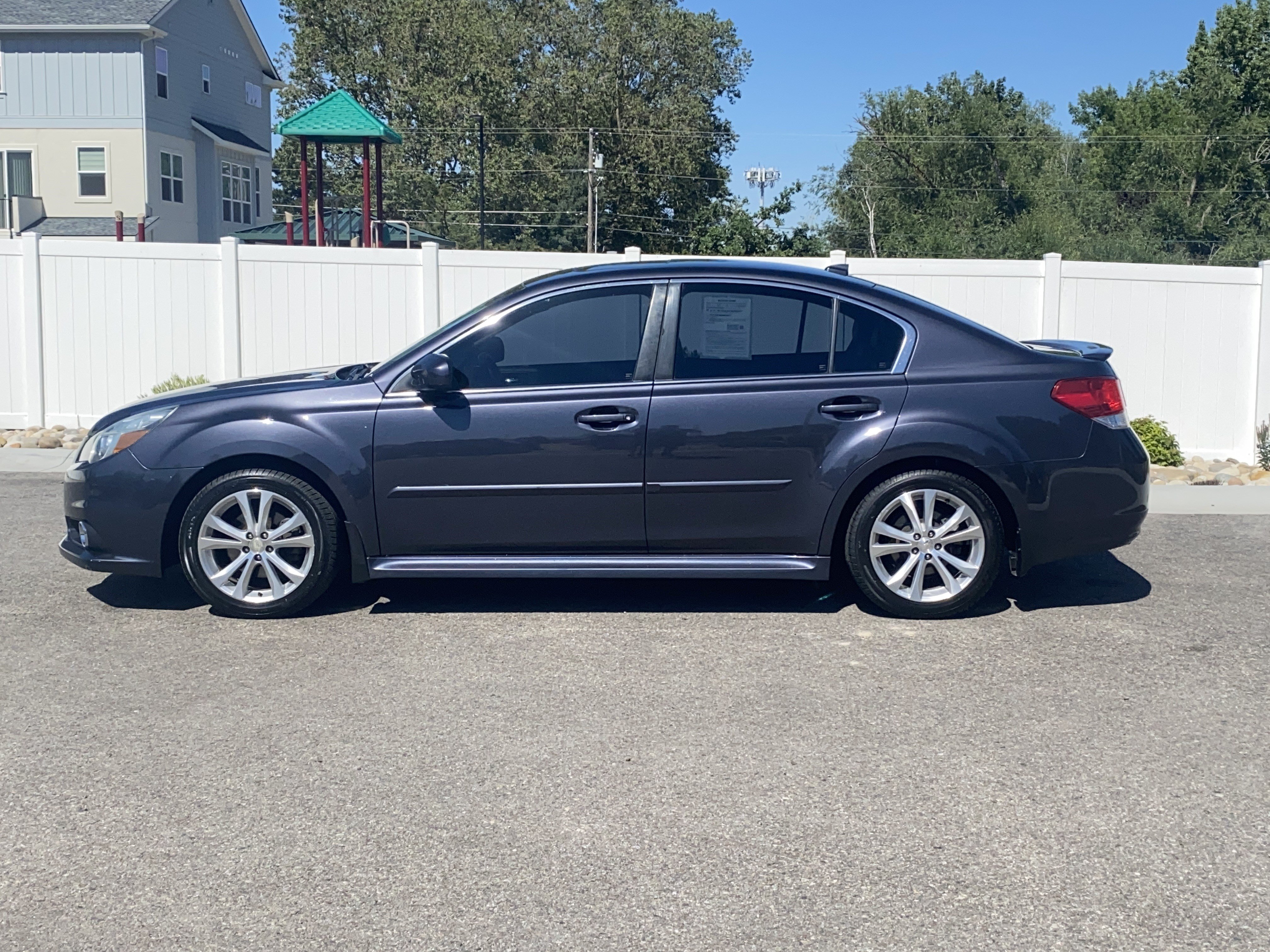 Used 2013 Subaru Legacy 2.5i Limited AWD/4WD image 3