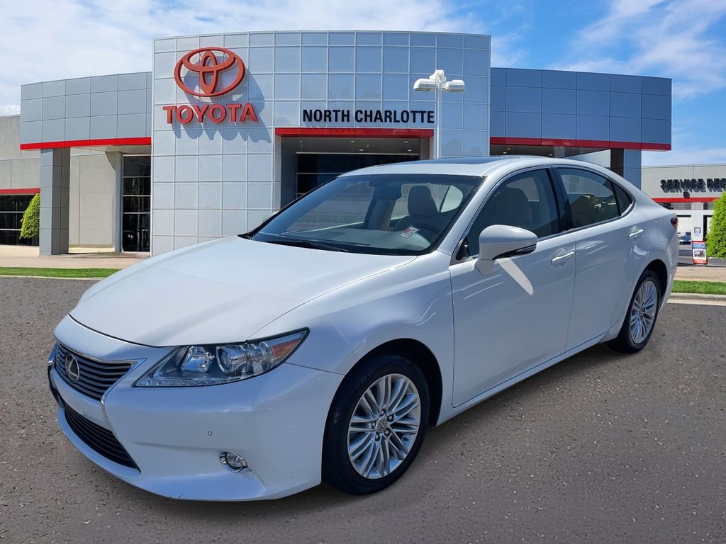 Used 2014 Lexus ES 350 350 w/ Luxury Package image 4