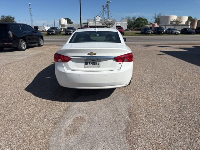 Used 2016 Chevrolet Impala LT w/ Convenience Package image 7