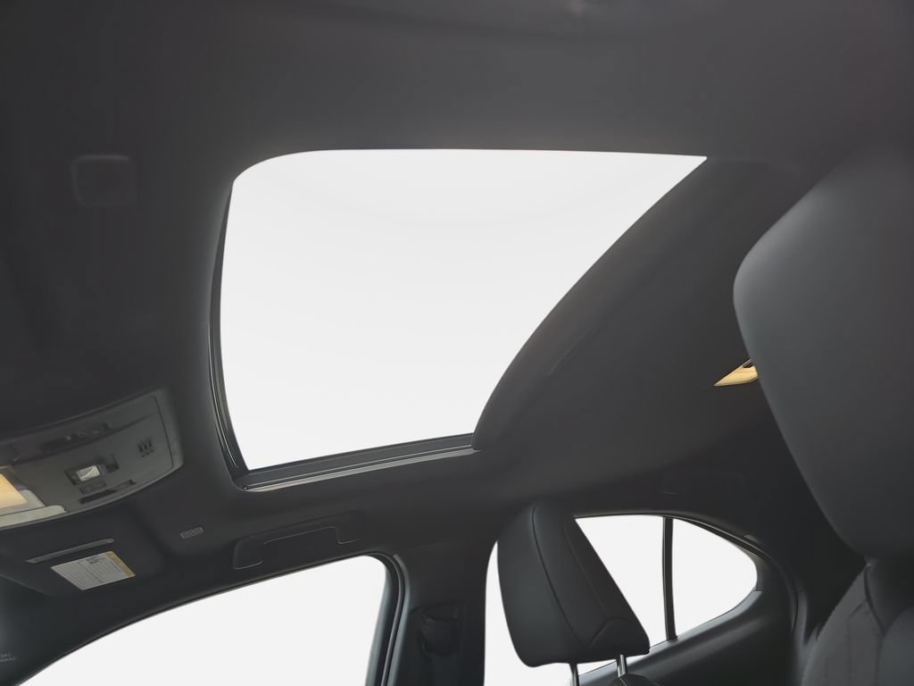 Used 2024 Lexus UX 250h FWD w/ Premium Package image 18