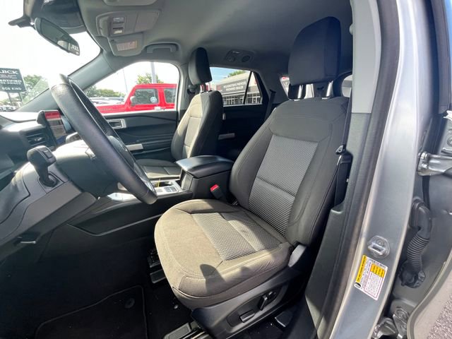 Used 2024 Ford Explorer XLT RWD image 10