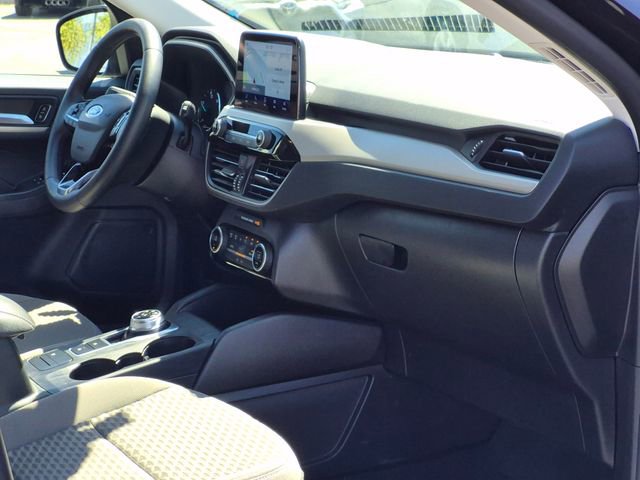 Used 2021 Ford Escape SE w/ SE Sport Appearance Package image 21